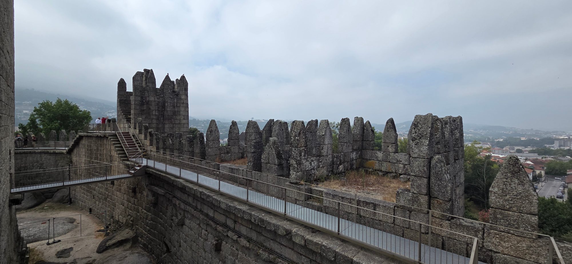 GUIMARAES / BON -JESUS-DU MONT / PISCINA DAS MARES — photo 1